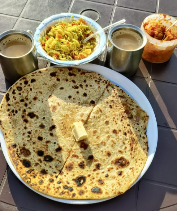 Aaloo parantha and maggie